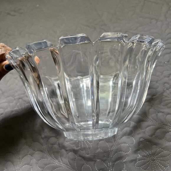 Home Beautiful Crystal Glass Design Salad Bowl 9” Dia x 5” H Serverware Kitchen - Picture 7 of 7